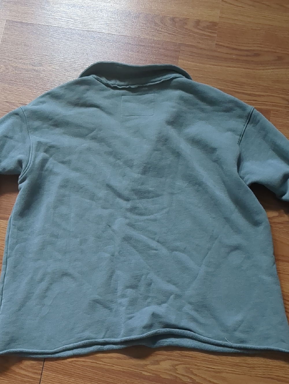 Frank & Eileen Patrick Popover V Neck Sweatshirt - Picture 10 of 13